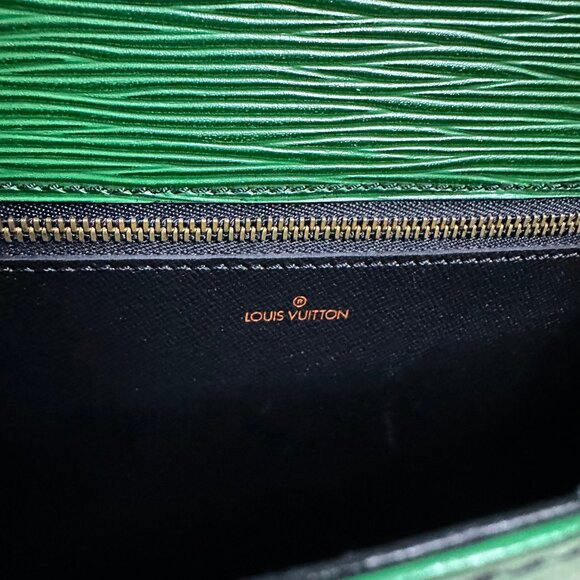 Authentic Louis Vuitton Saint Cloud GM Epi Leather Crossbody Shoulder Bag - Picture 10 of 14